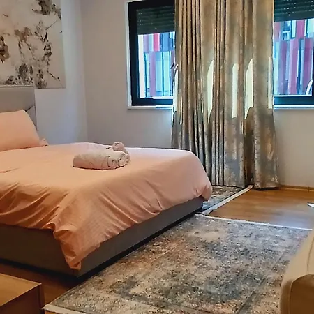 Apartment Near Air Albania Stadium